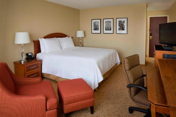 Toronto Airport Marriott Hotel image 18