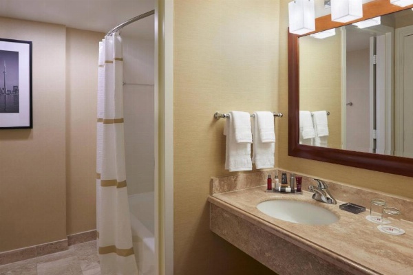 Toronto Airport Marriott Hotel image 23